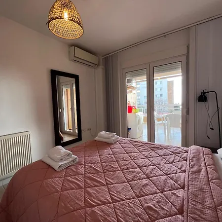 Cozy On The Of Lägenhet *