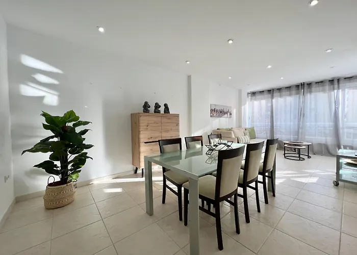 Cozy On The Of Lägenhet *