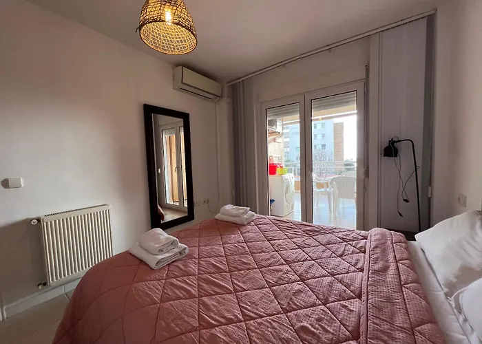 Cozy On The Of Lägenhet *